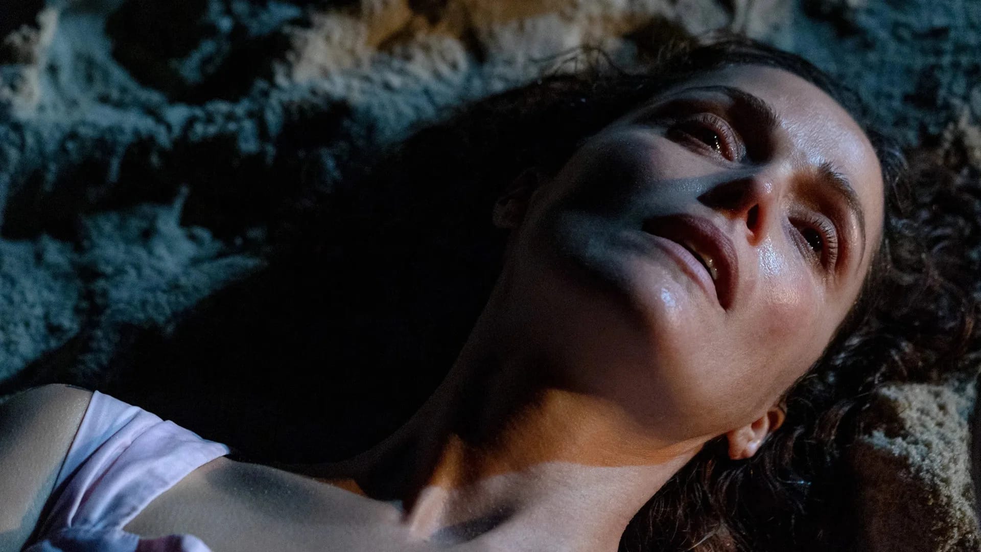 اگه پا داشتم بهت لگد ميزدم